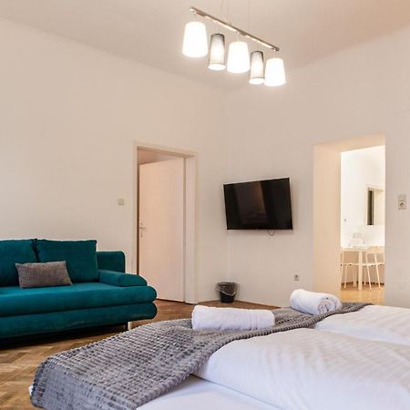 Spacious 2Br Apt.-Near Wiener Stadthalle Bagian luar foto